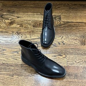 Men’s leather boots